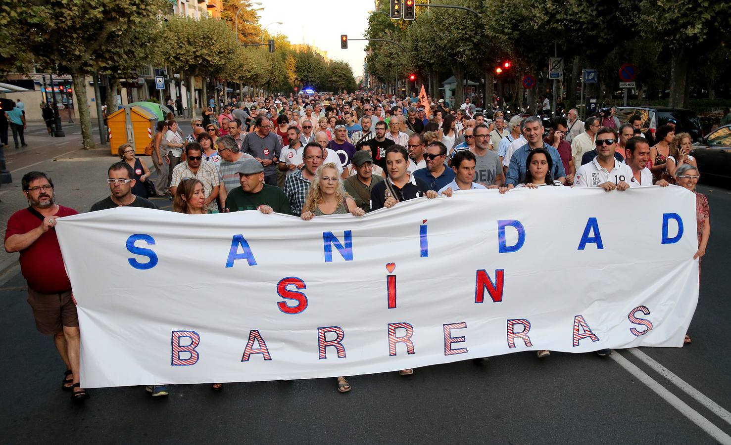 Manifestación para exigir el mantenimiento de la gratuidad en el parking del San Pedro