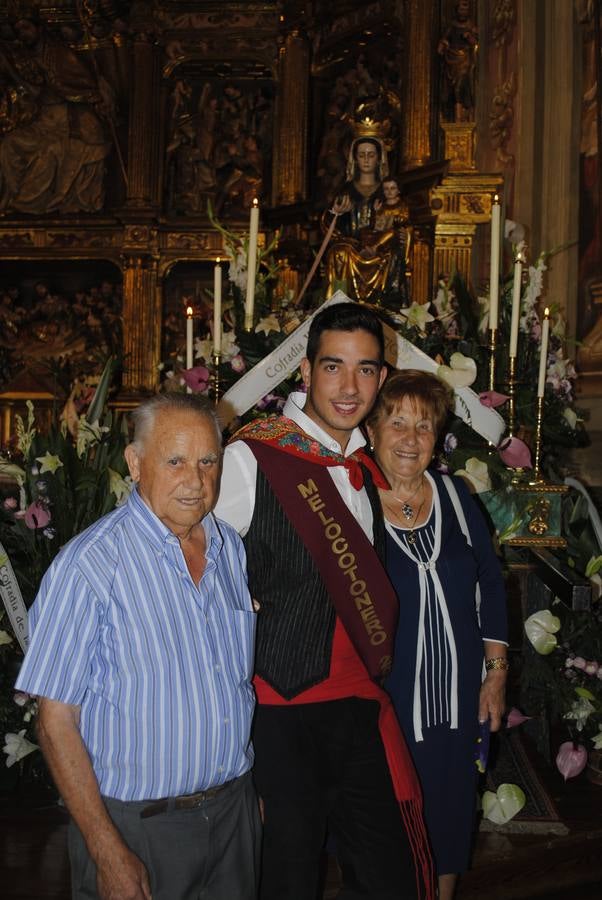 Ofrenda floral a la Virgen de la Antigua en Alberite