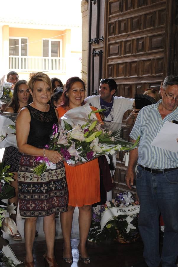 Ofrenda floral a la Virgen de la Antigua en Alberite