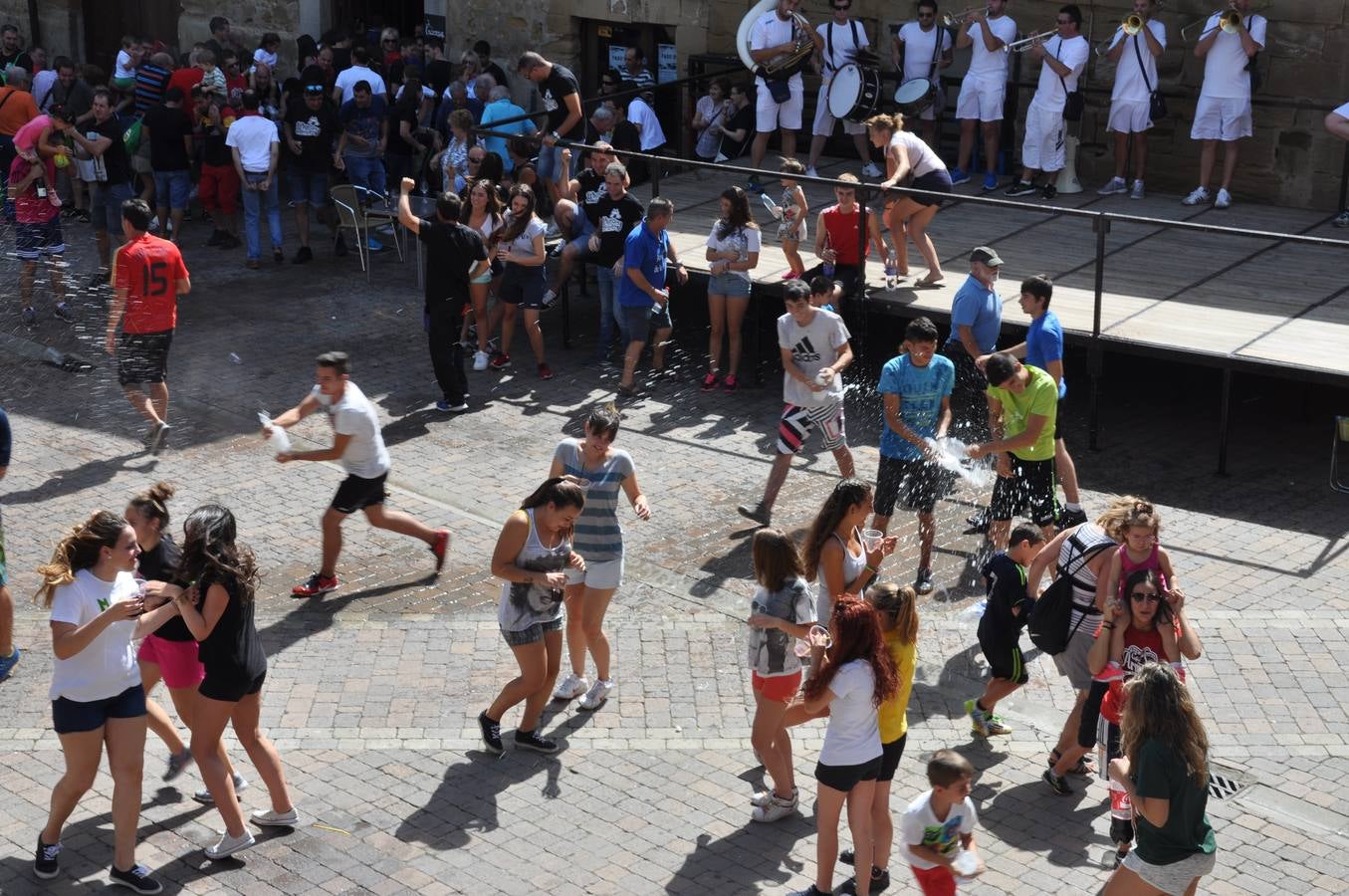 San Vicente de la Sonsierra lanza el cohete