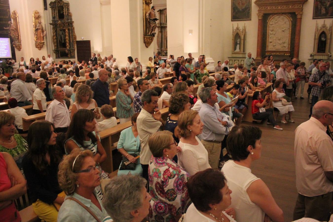 Alfaro estrena su jota por la Virgen del Burgo