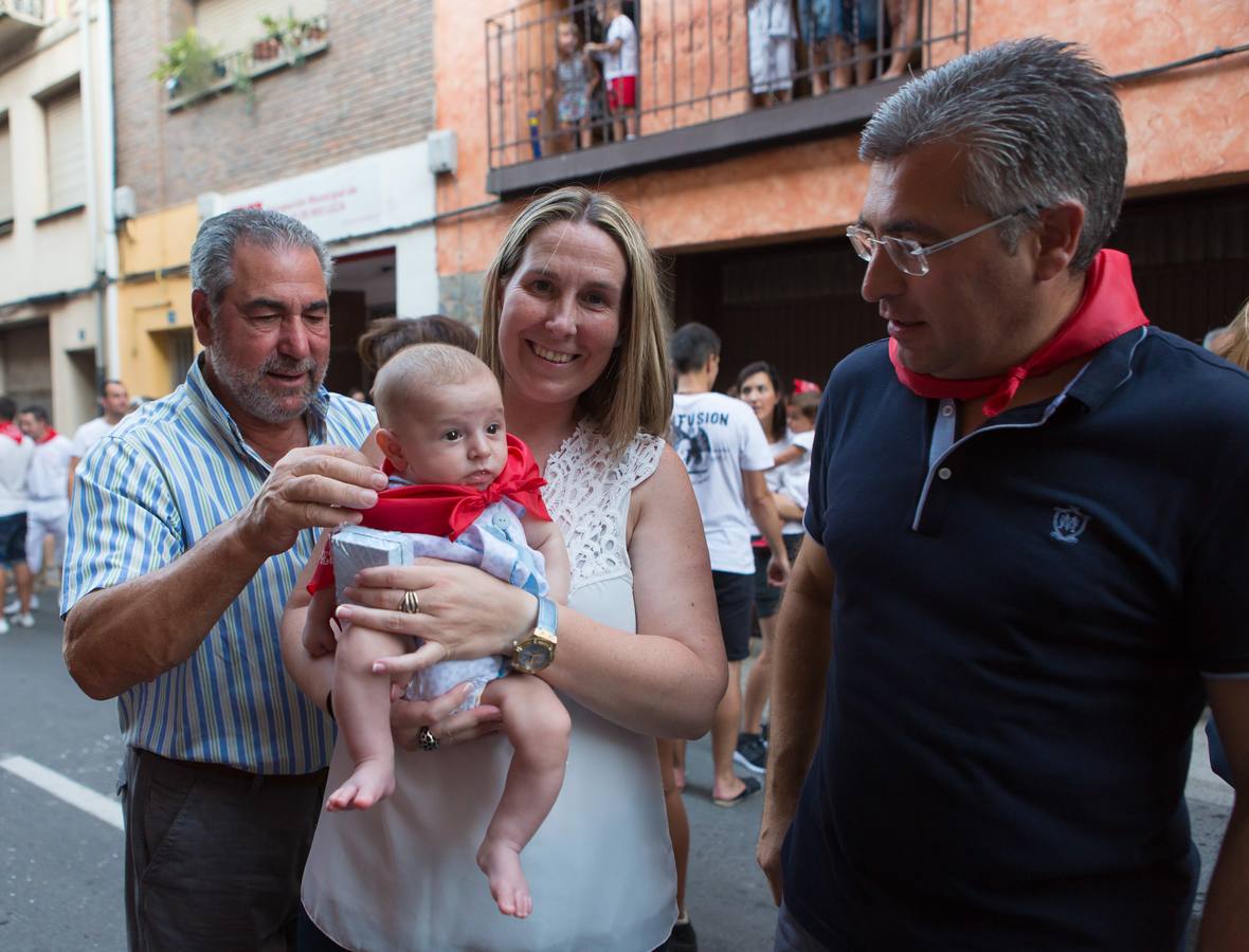 Murillo lanza el cohete y celebra la imposición de pañuelos