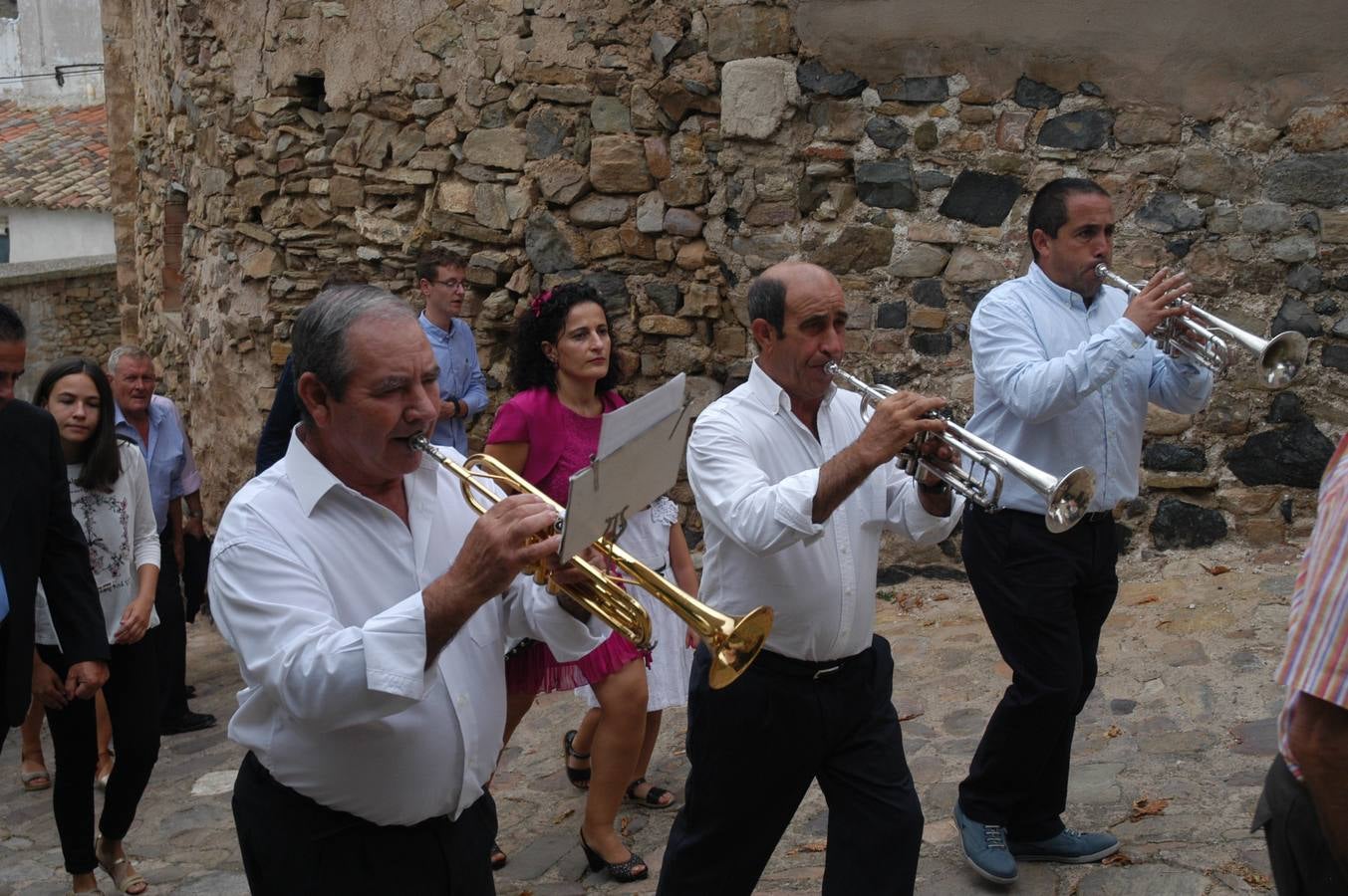 Grávalos celebra su día grande con la procesión de la Virgen de la Antigua