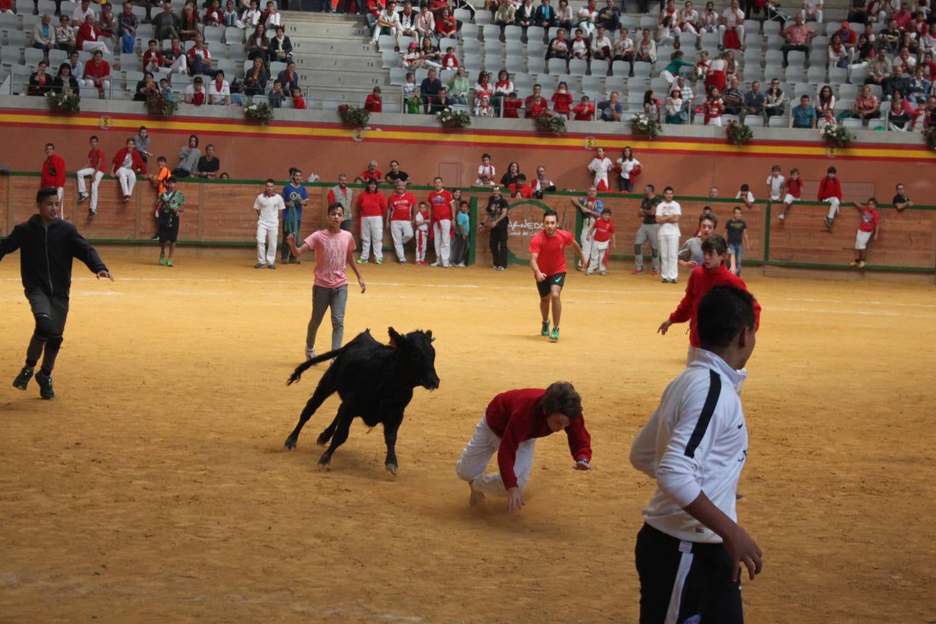 Arnedo se lanza a la calle en el tercer día de fiestas