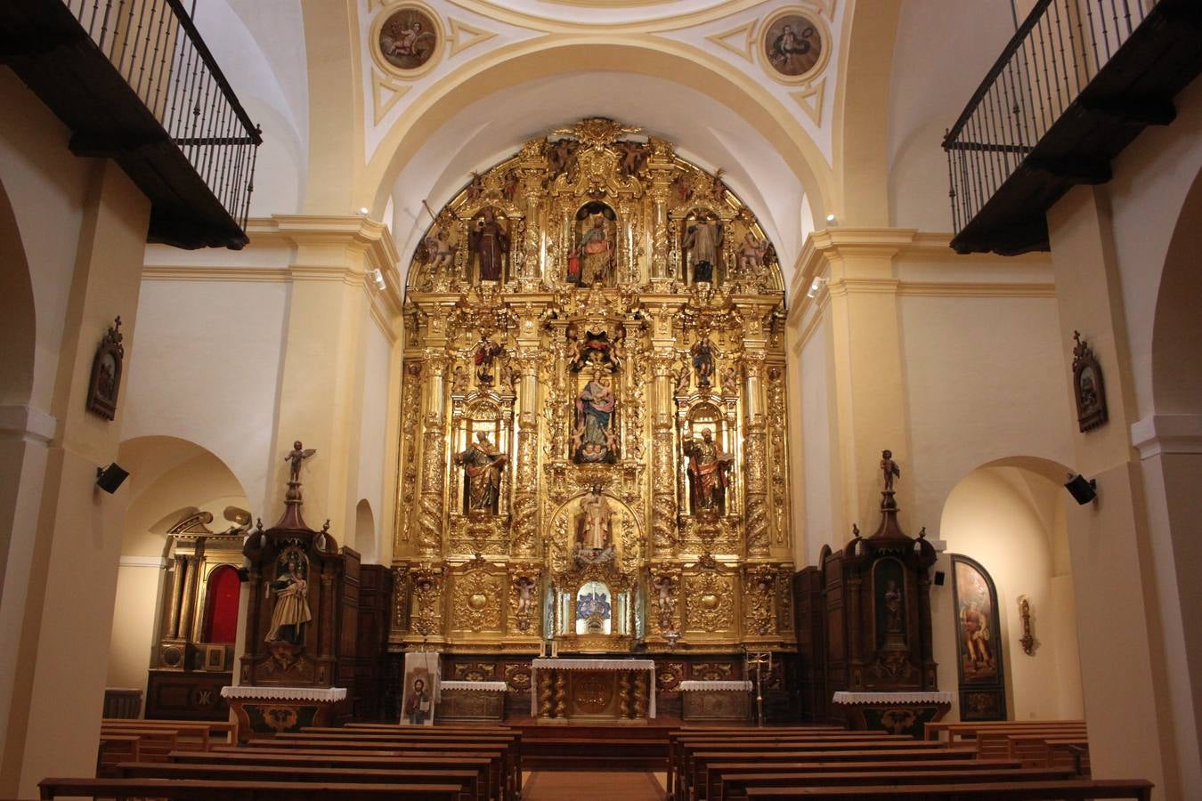 Puertas abiertas en la restaurada iglesia del Burgo