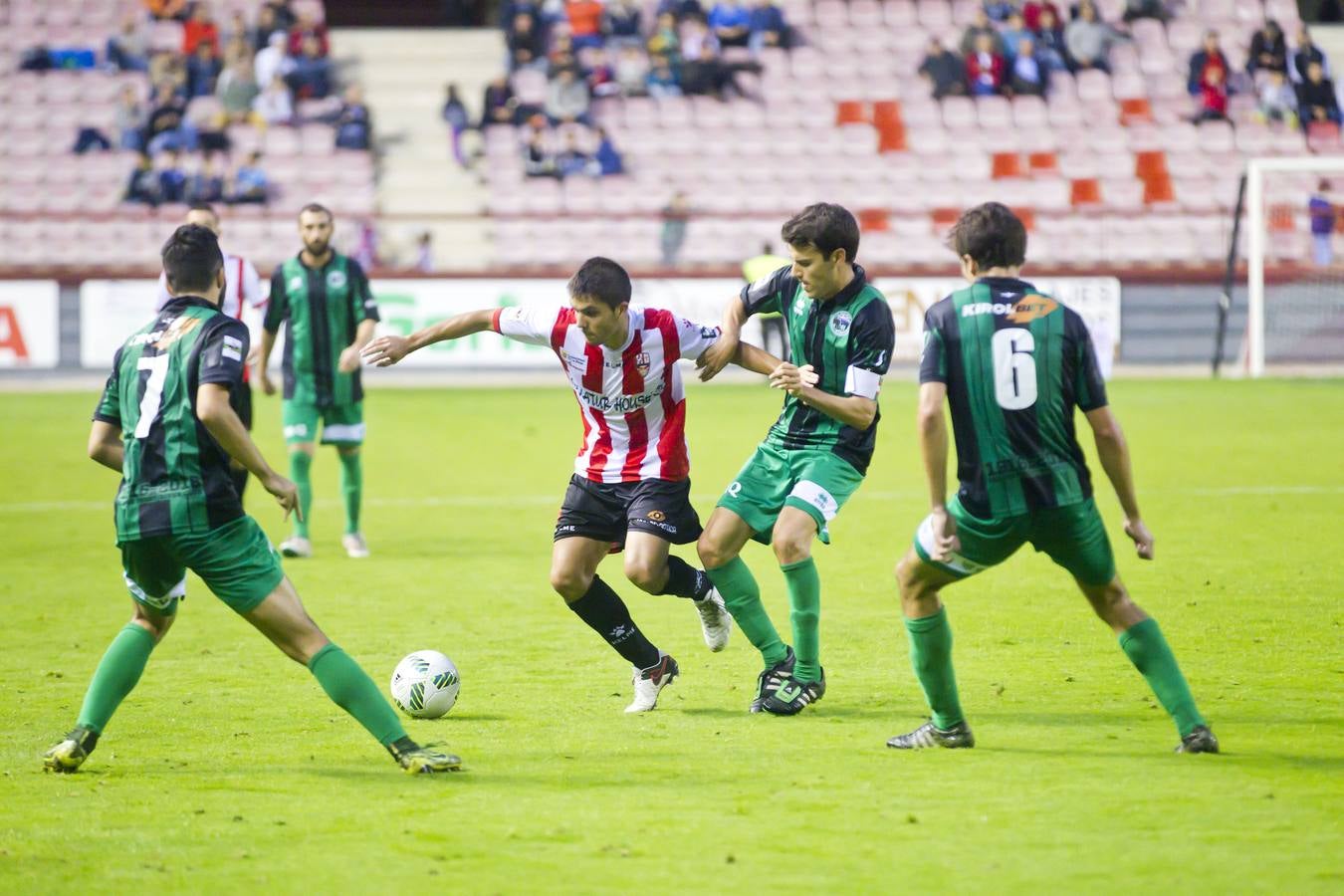 El partido UDL-Sestao: emoción entre el público y los gestos del equipo riojano