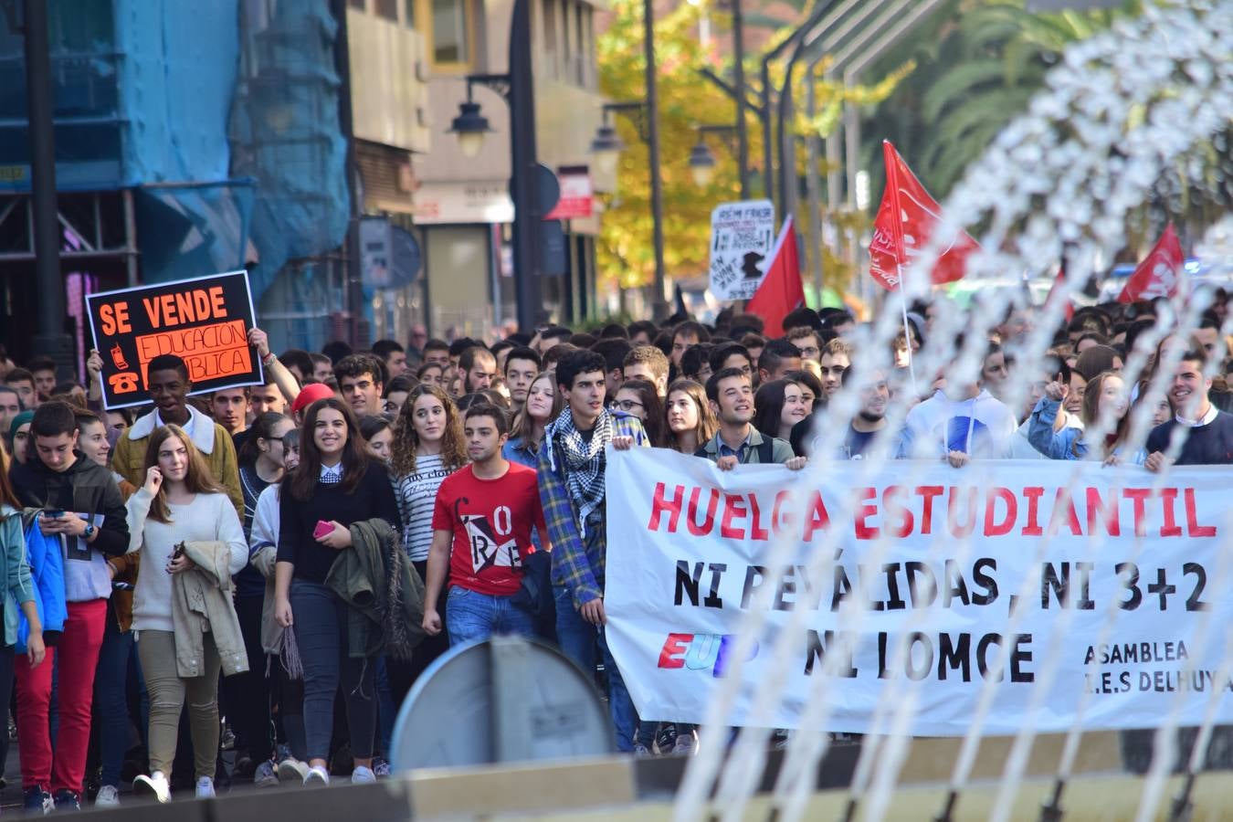 Manifestación de estudiantes en Logroño contra las reválidas y la LOMCE