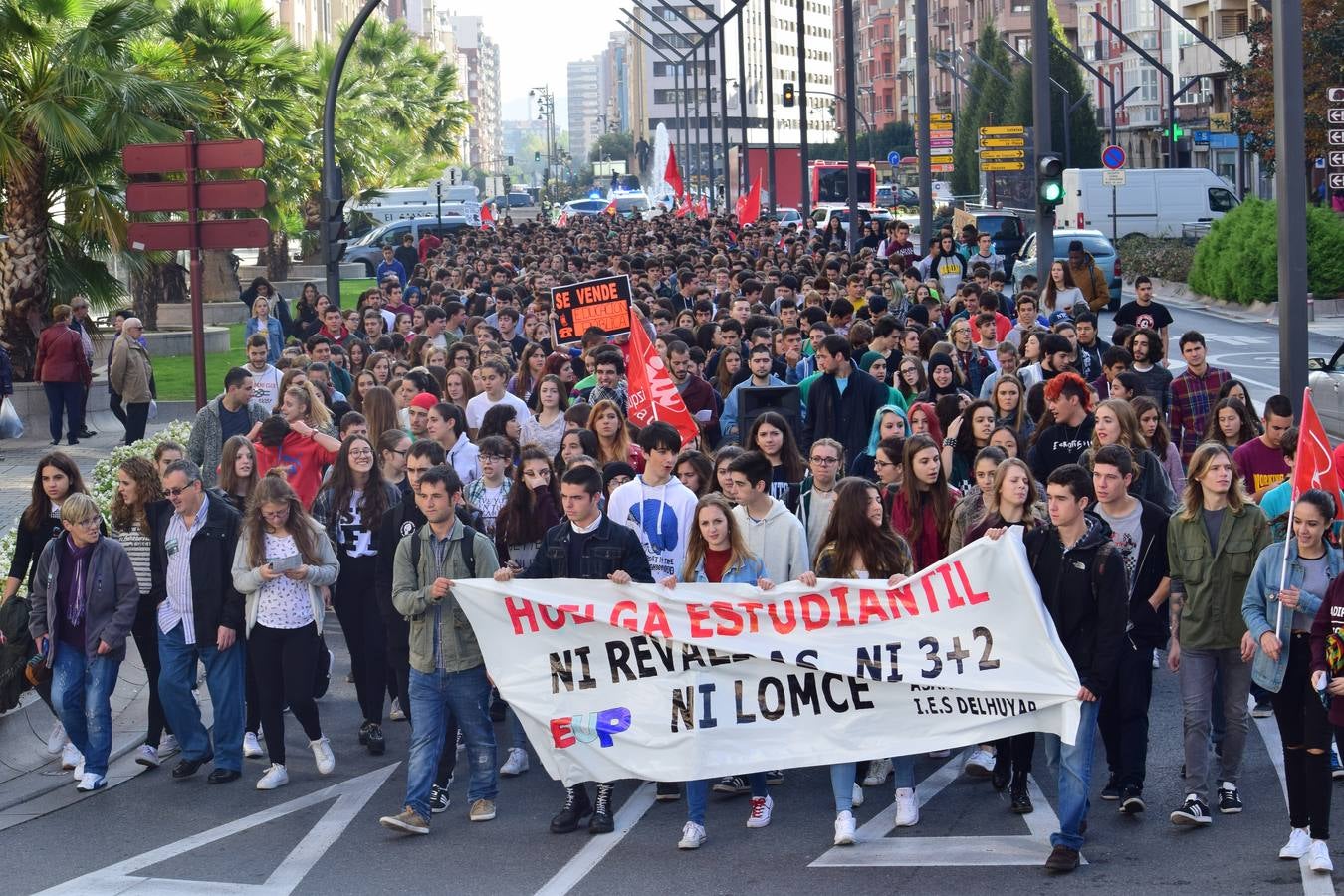 Manifestación de estudiantes en Logroño contra las reválidas y la LOMCE