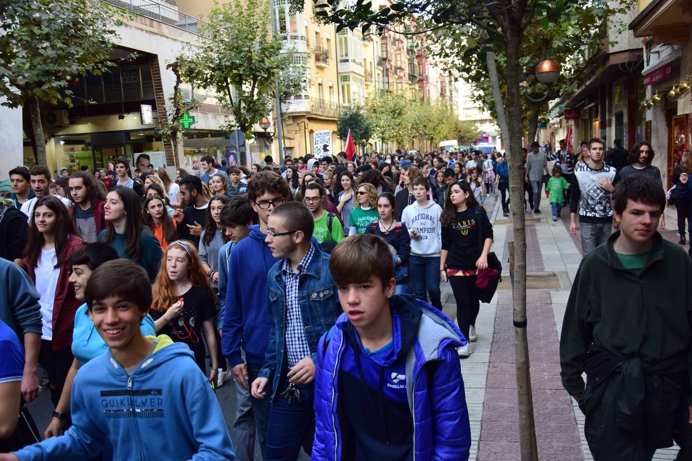 Manifestación de estudiantes en Logroño contra las reválidas y la LOMCE