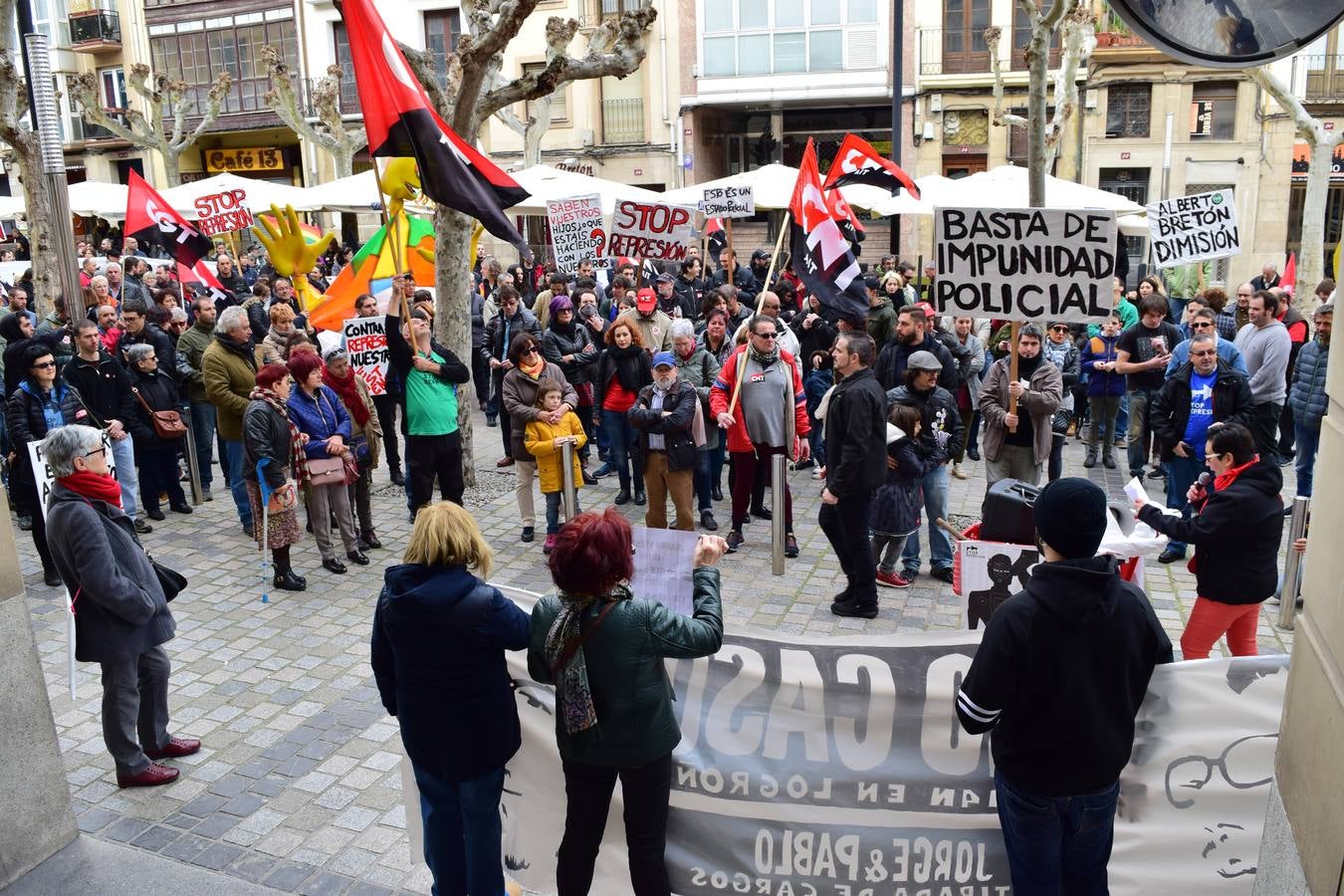 Unas 300 personas se manifiestan por el fin del proceso de los detenidos en el 14N