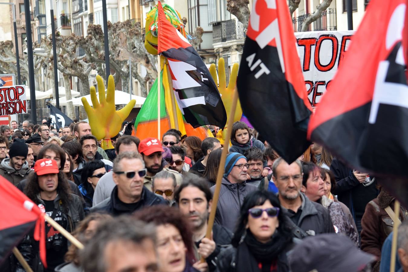 Unas 300 personas se manifiestan por el fin del proceso de los detenidos en el 14N