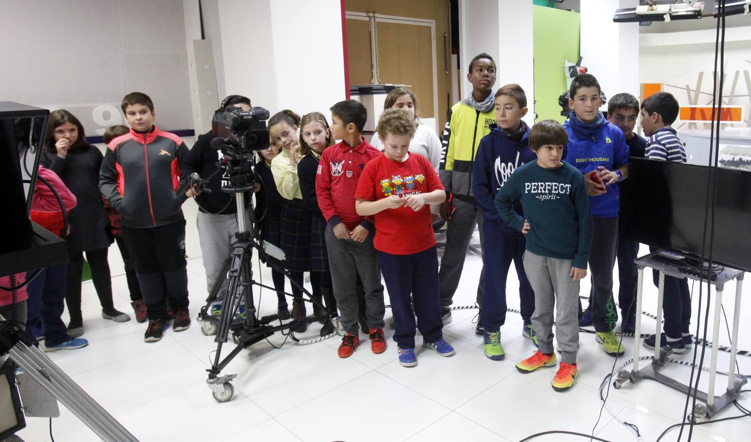 Los alumnos de 5º de Primaria del Colegio Salesianos Domingo Savio de Logroño visitan la multimedia de Diario LA RIOJA