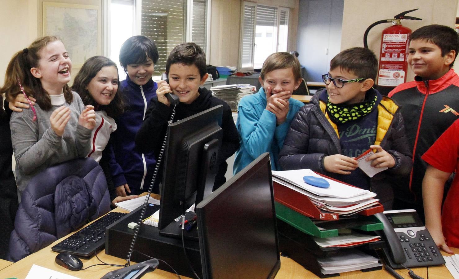 Los alumnos de 5º de Primaria del Colegio Salesianos Domingo Savio de Logroño visitan la multimedia de Diario LA RIOJA