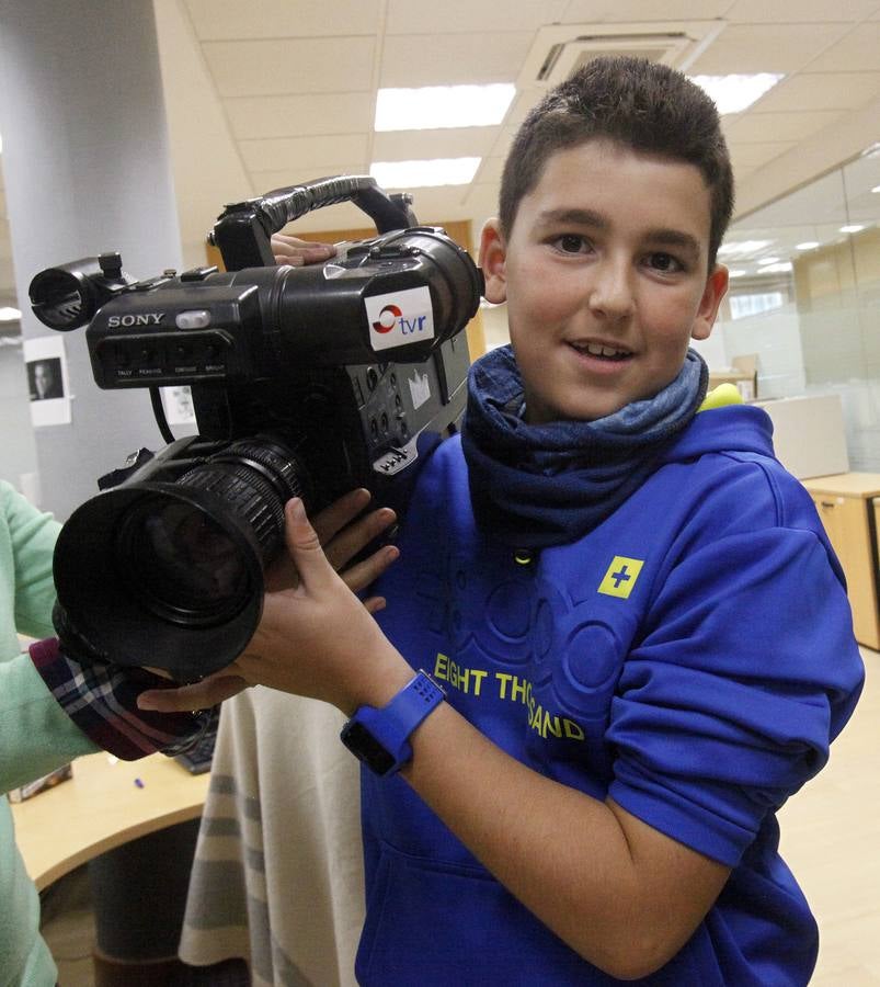 Los alumnos de 5º de Primaria del Colegio Salesianos Domingo Savio de Logroño visitan la multimedia de Diario LA RIOJA