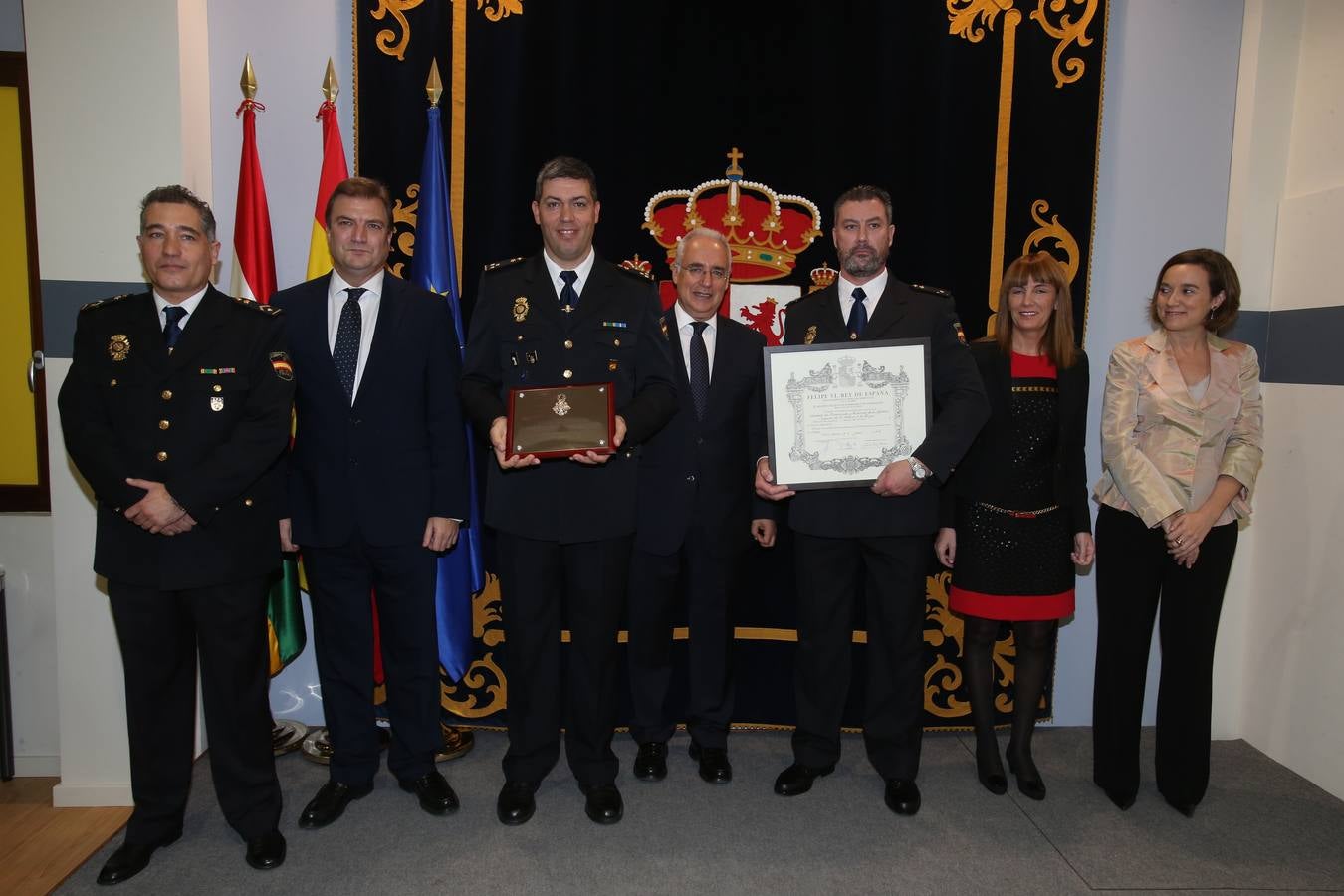 Condecoraciones de la Orden de Isabel la Católica y de la Orden del Mérito Civil