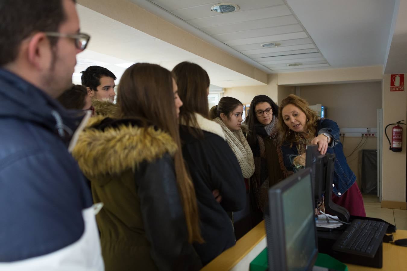 Los alumnos del programa Pmar II del Sagrado Corazón, Jesuitas visitan la multimedia de Diario LA RIOJA