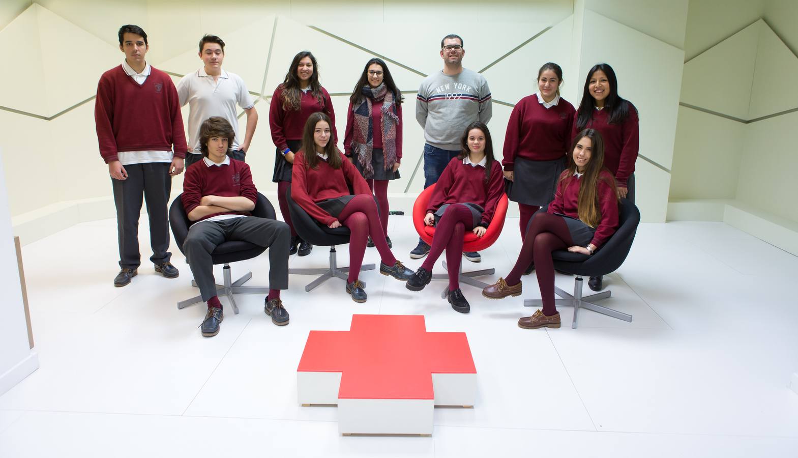 Los alumnos del programa Pmar II del Sagrado Corazón, Jesuitas visitan la multimedia de Diario LA RIOJA