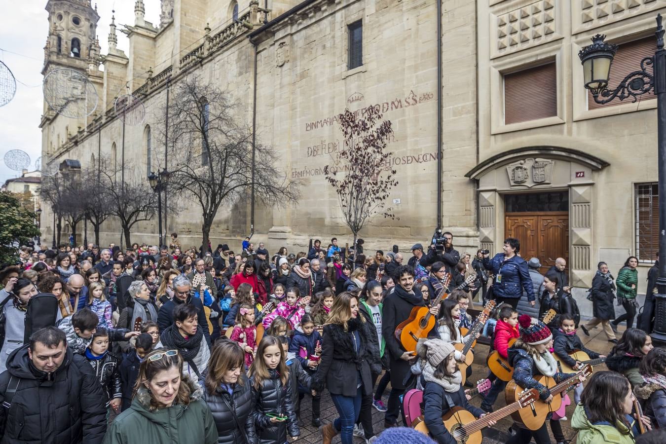 Serenata para un voluntario