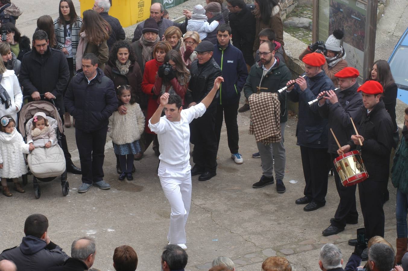 Grávalos celebra su baile de &#039;los brindis&#039;