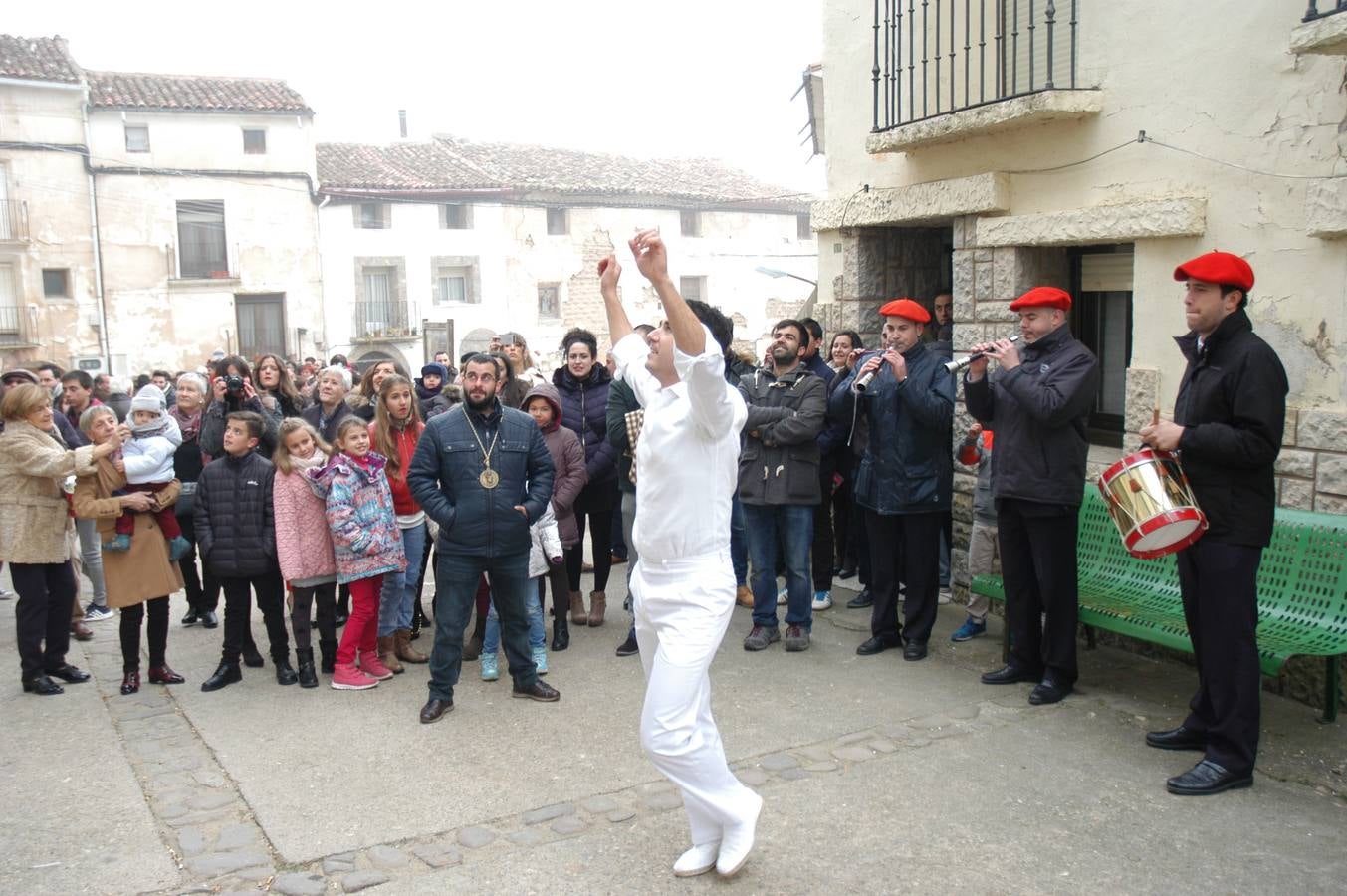 Grávalos celebra su baile de &#039;los brindis&#039;