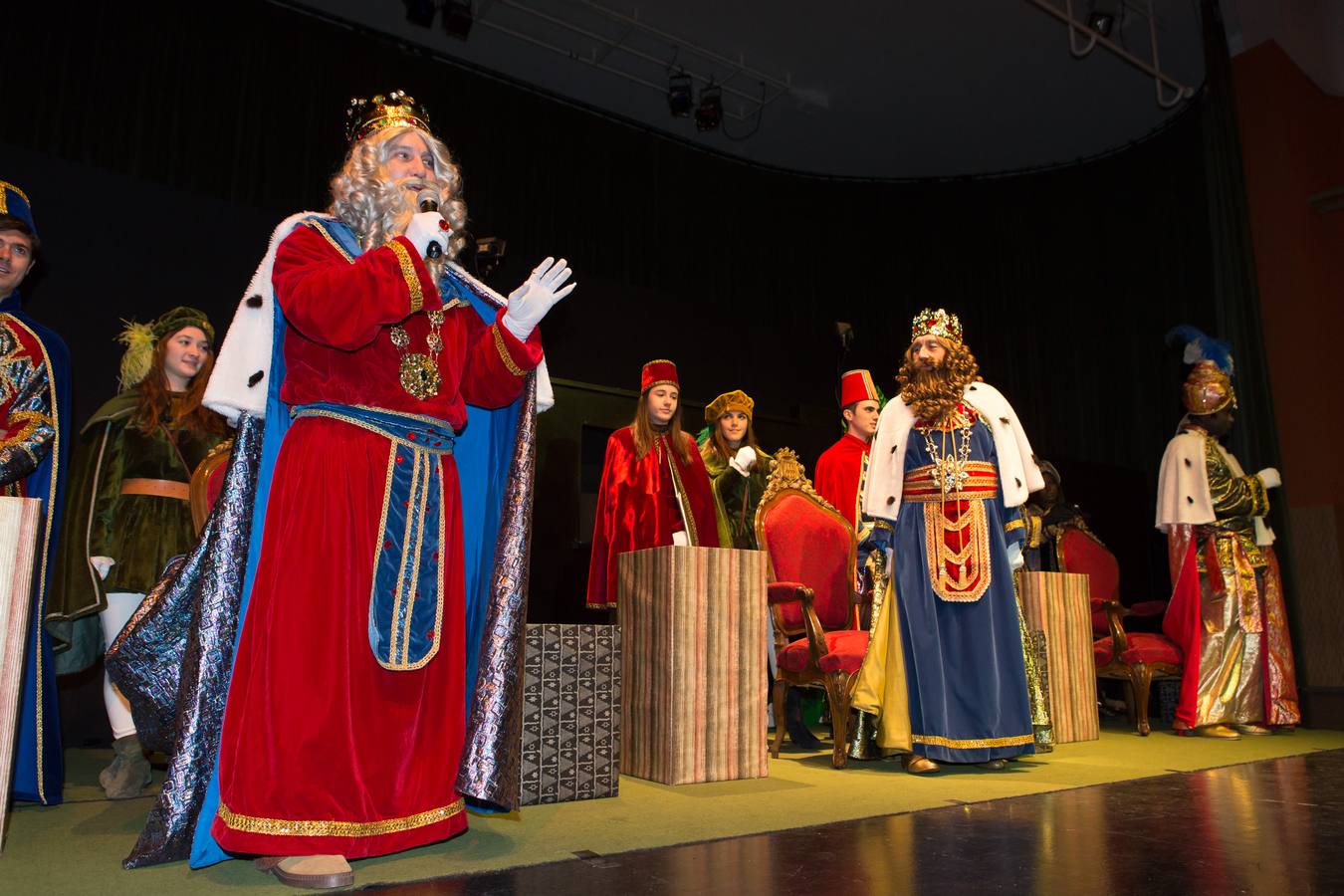 Sonrisas y lloros en la visita de los Reyes al Auditorio