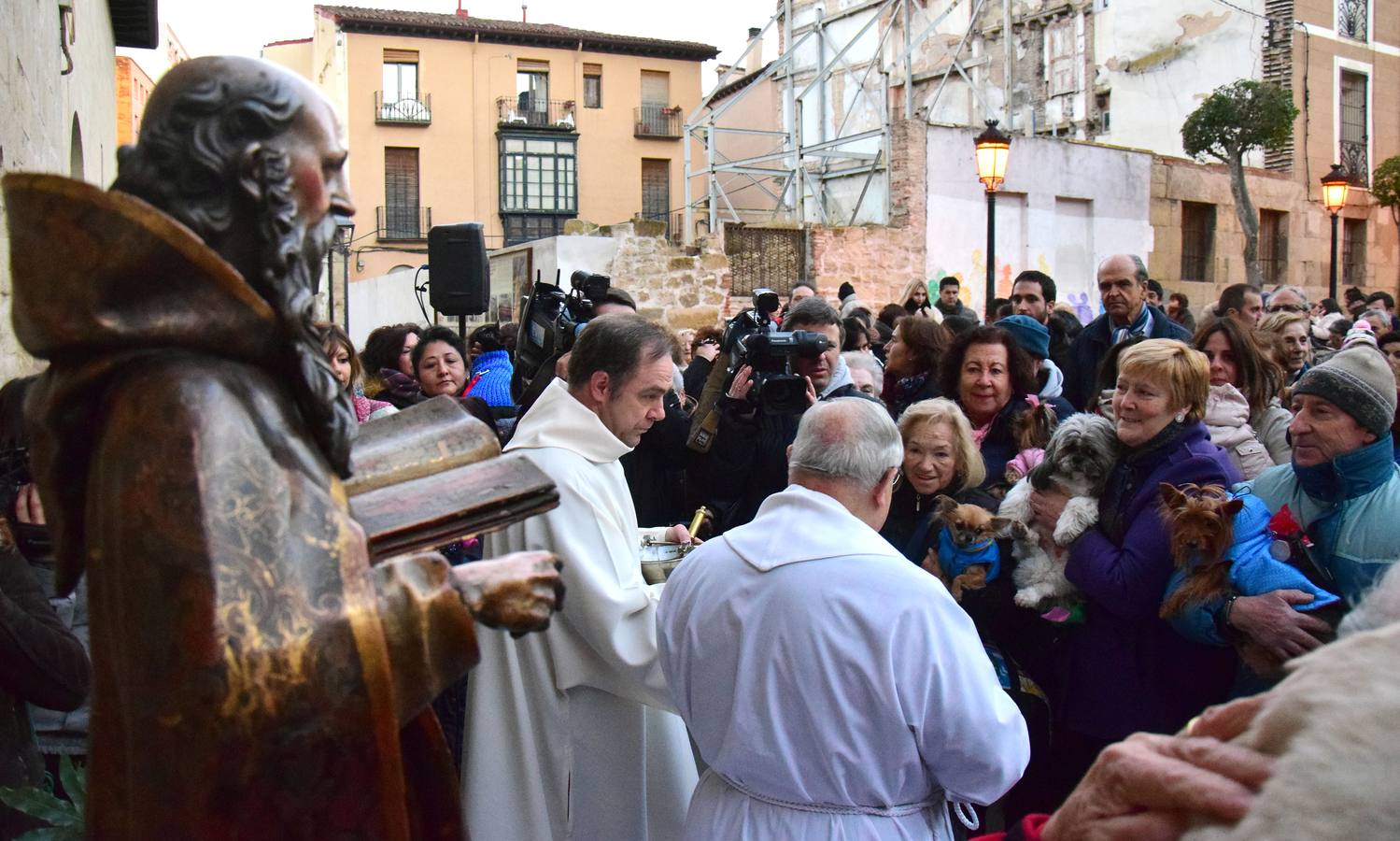 Festividad de San Antón en la Plaza de San Bartolomé de Logroño