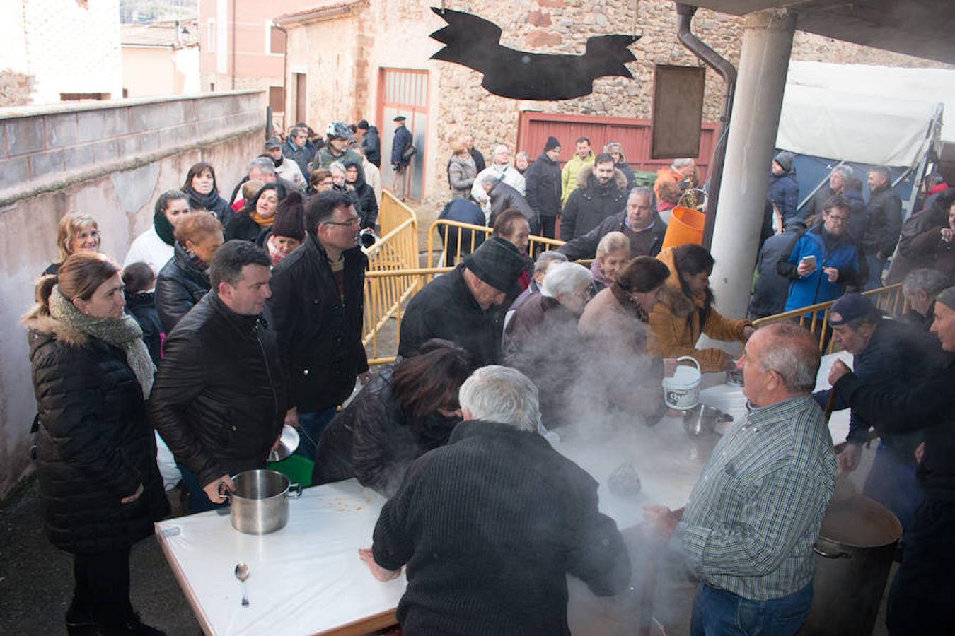 Reparto de habas en Ojacastro