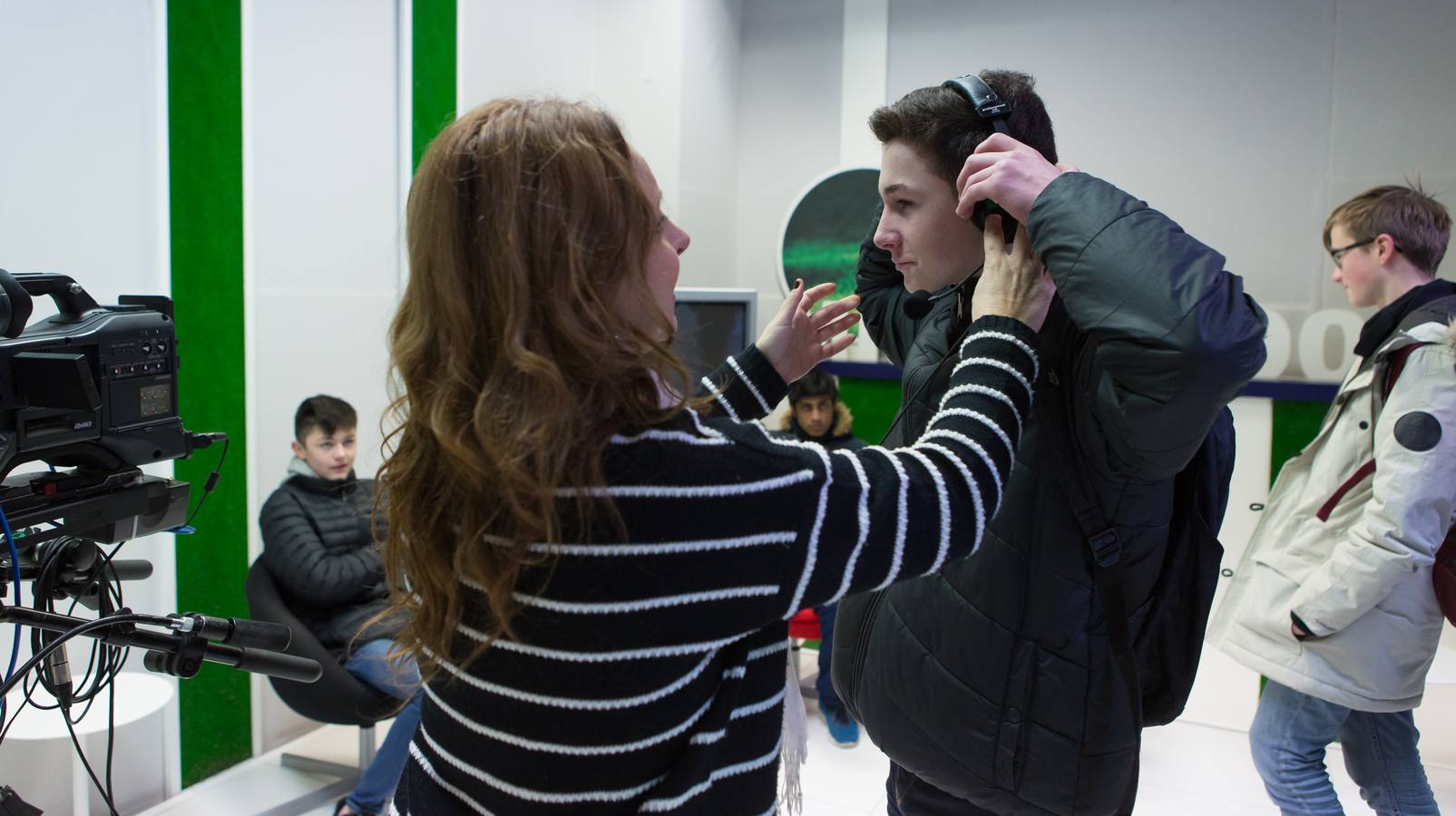 Alumnos del Lancaster Royal Grammar School visitan la multimedia de Diario LA RIOJA