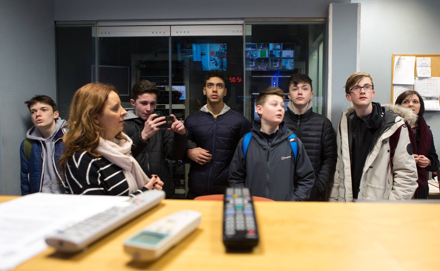 Alumnos del Lancaster Royal Grammar School visitan la multimedia de Diario LA RIOJA