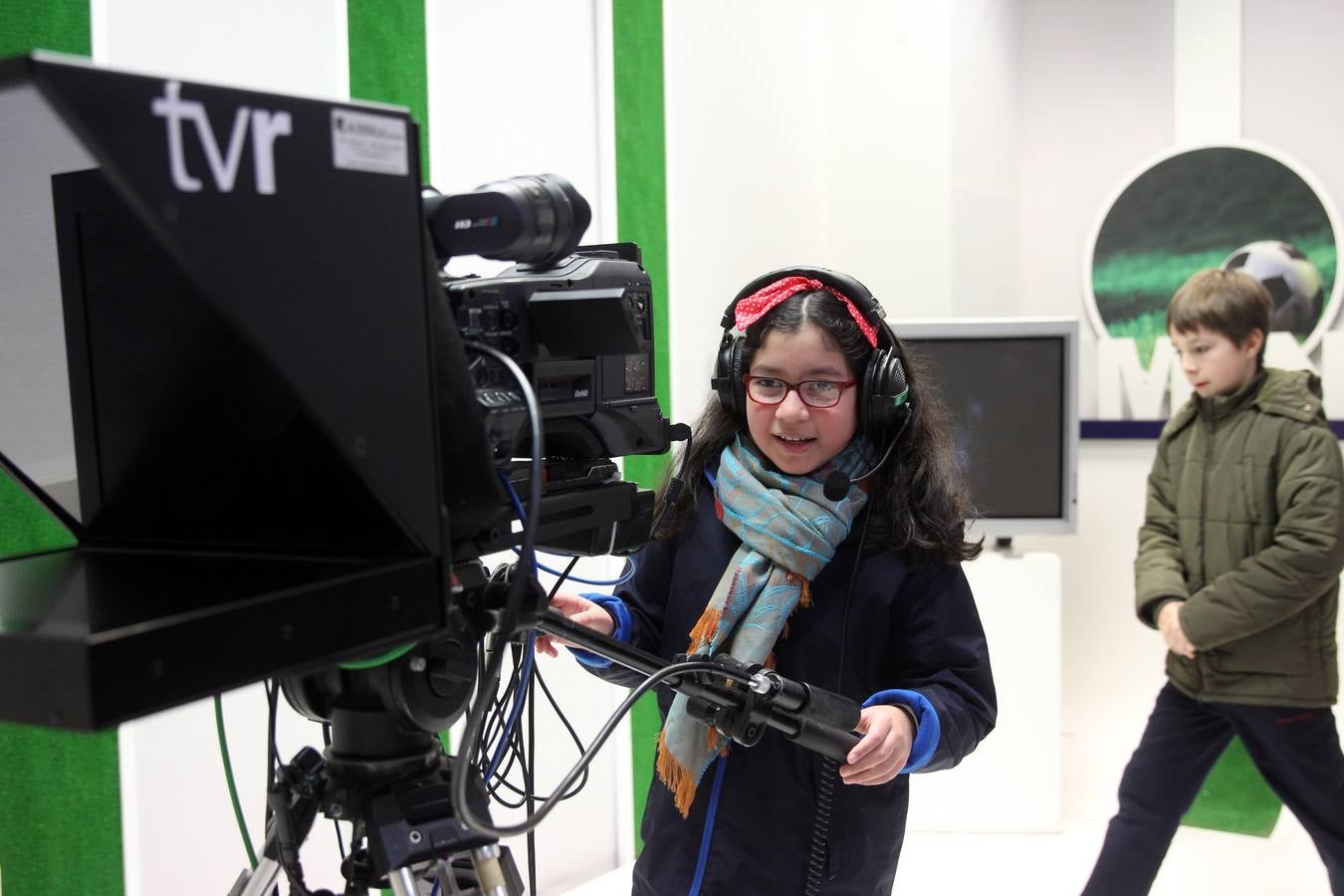 Los alumnos de 5º de Primaria del Colegio logroñés Adoratrices visitan la multimedia de Diario LA RIOJA