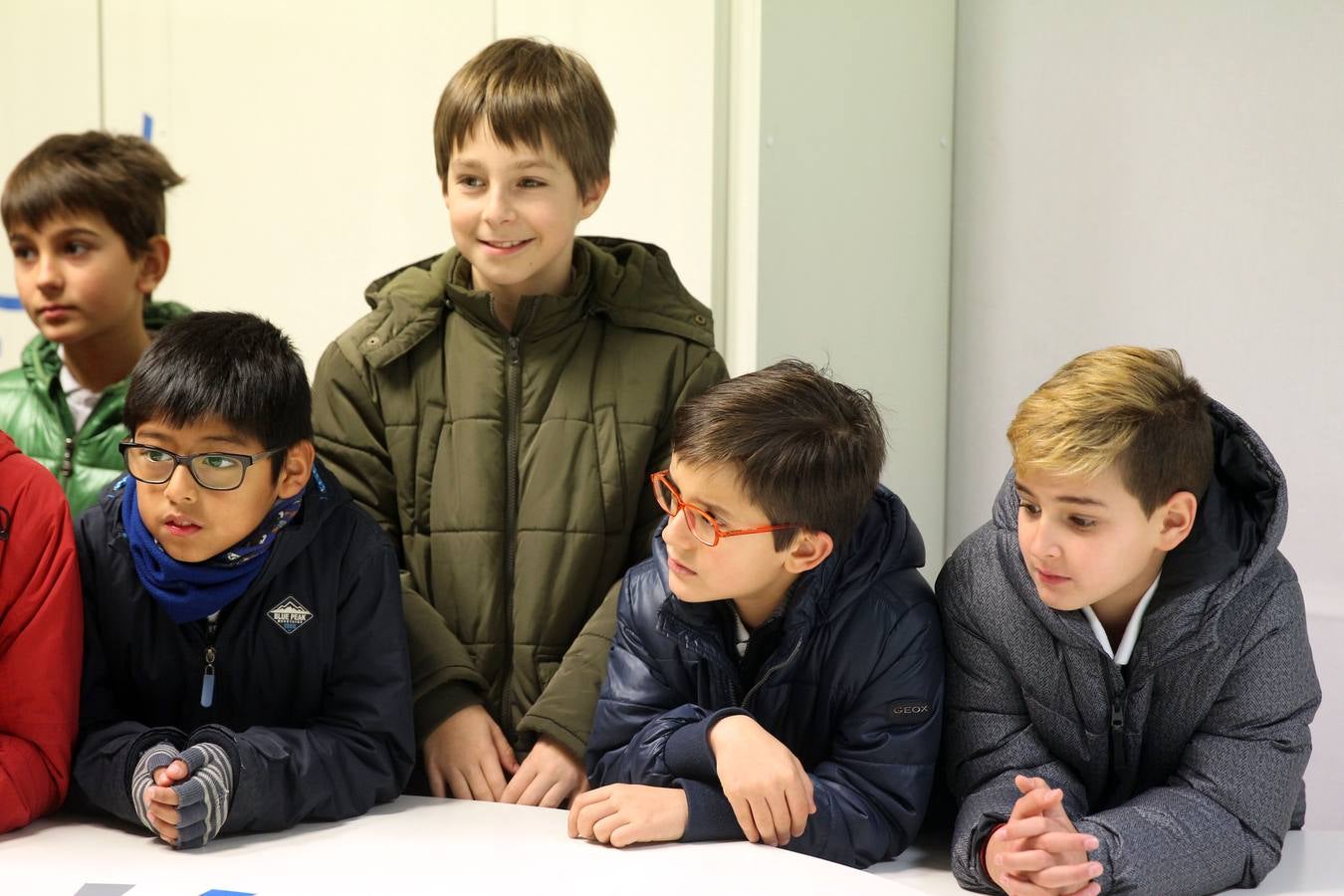 Los alumnos de 5º de Primaria del Colegio logroñés Adoratrices visitan la multimedia de Diario LA RIOJA