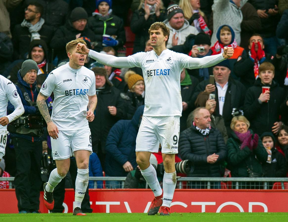 Fernando Llorente toma Anfield