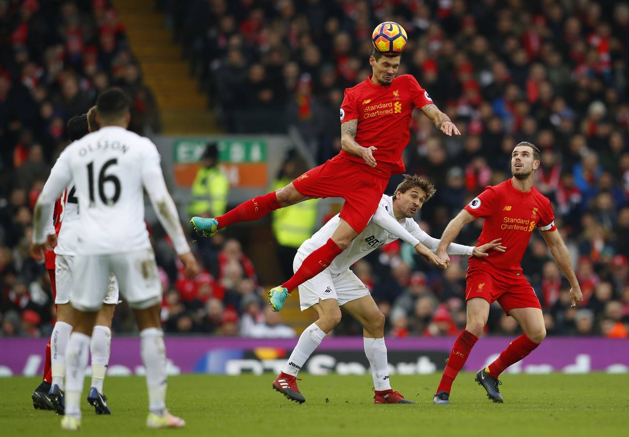 Fernando Llorente toma Anfield