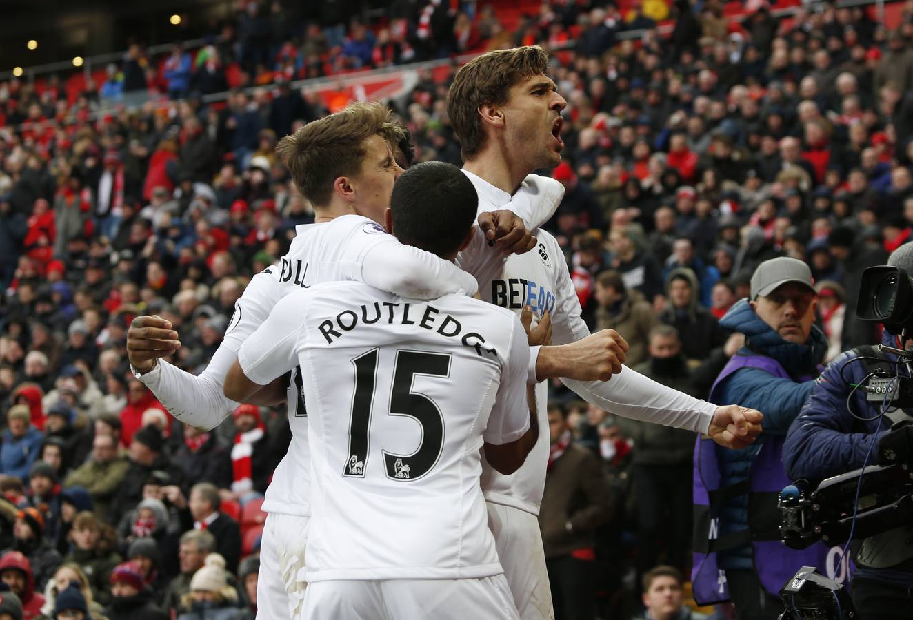 Fernando Llorente toma Anfield