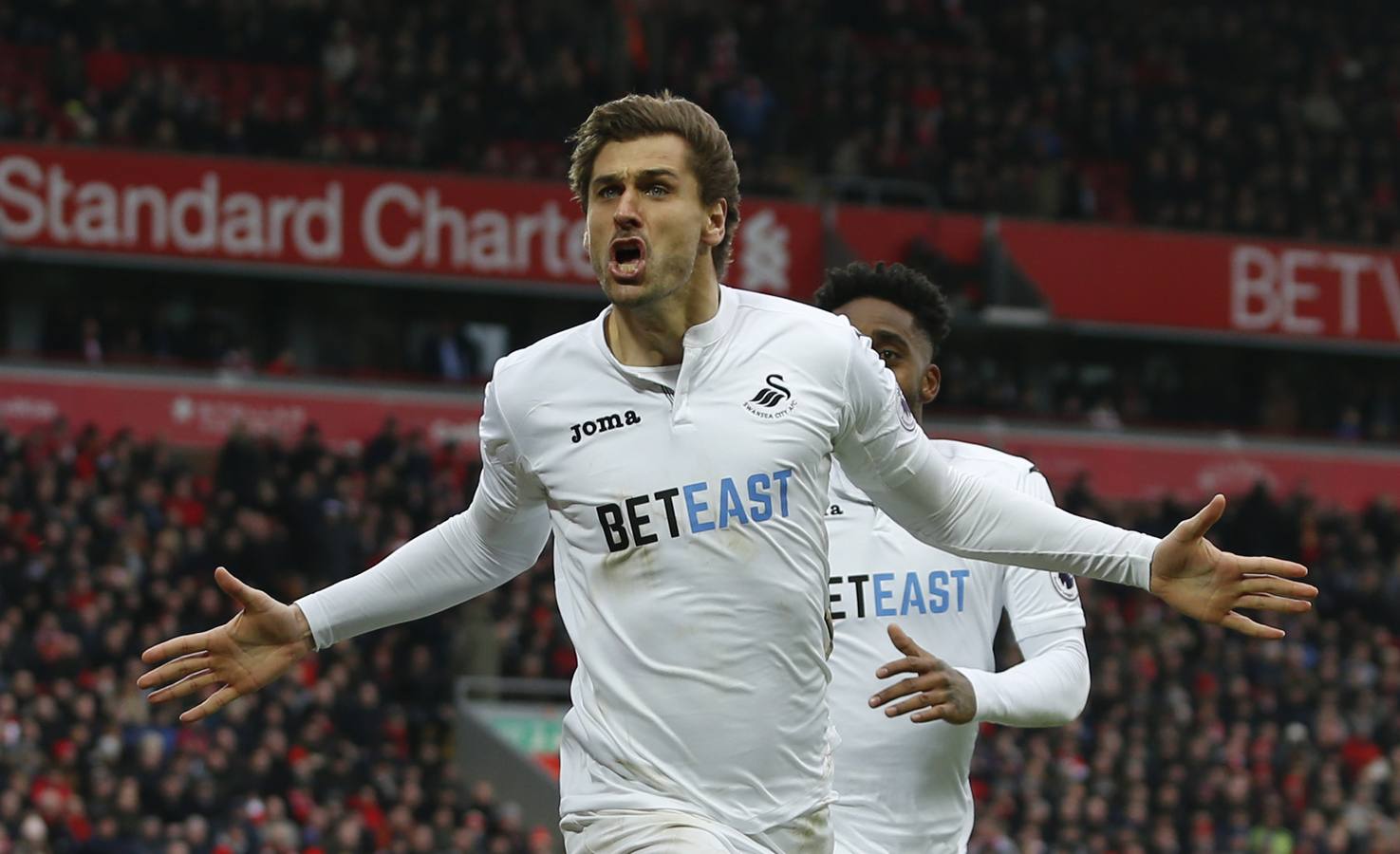 Fernando Llorente toma Anfield