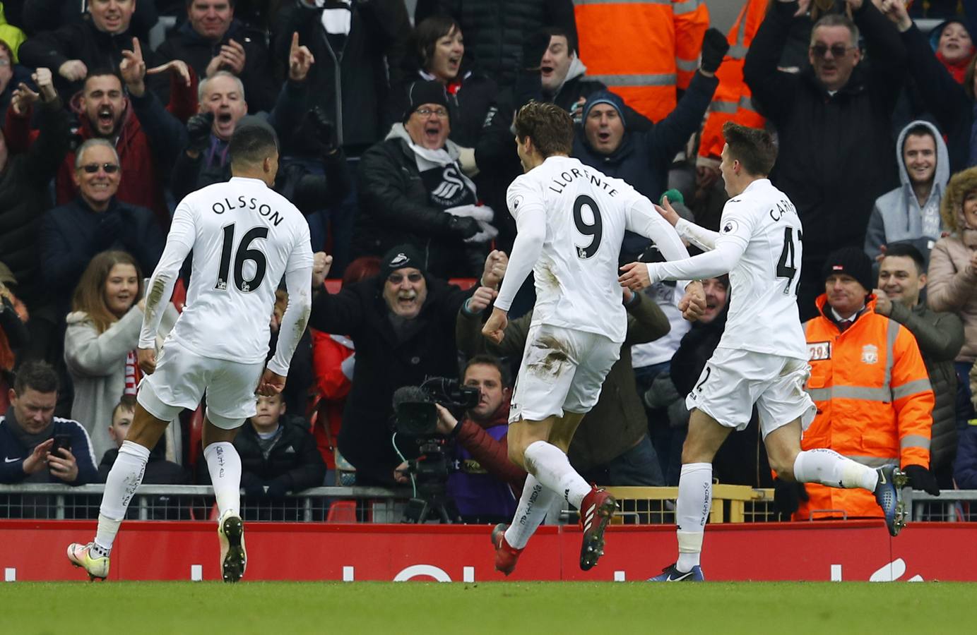 Fernando Llorente toma Anfield