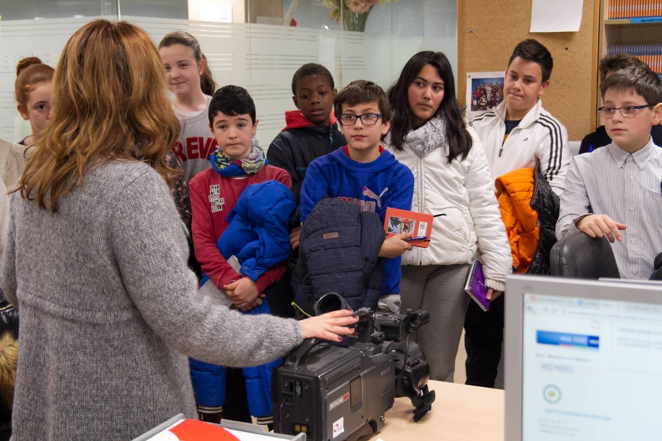 Los alumnos de 6º A del CEIP Las Gaunas visitan la multimedia de Diario LA RIOJA