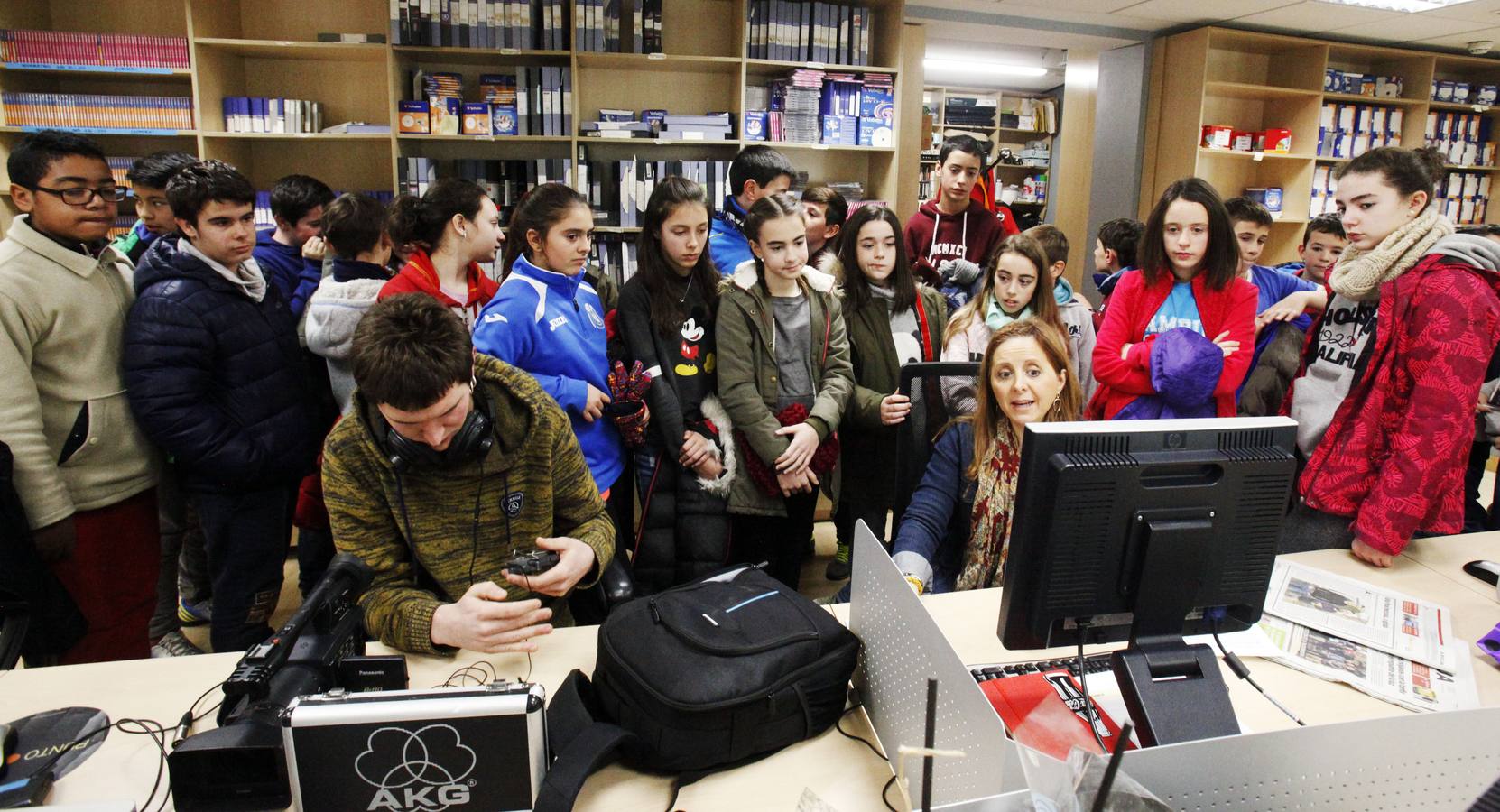 Los alumnos de 6º B del Ceip Las Gaunas de Logroño visitan la multimedia de Diario LA RIOJA