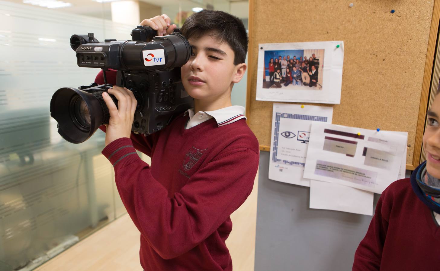 Los alumnos de 6º A de Jesuitas visitan la multimedia de Diario LA RIOJA