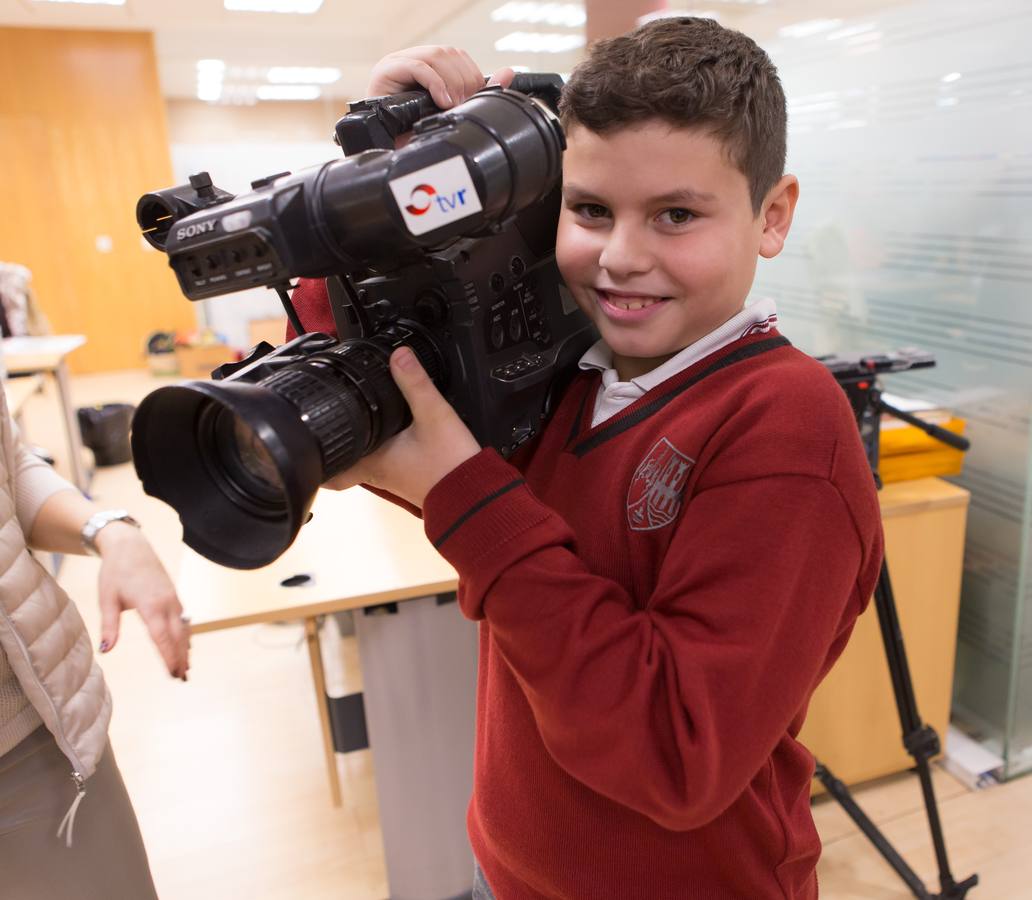 Los alumnos de 6º A de Jesuitas visitan la multimedia de Diario LA RIOJA