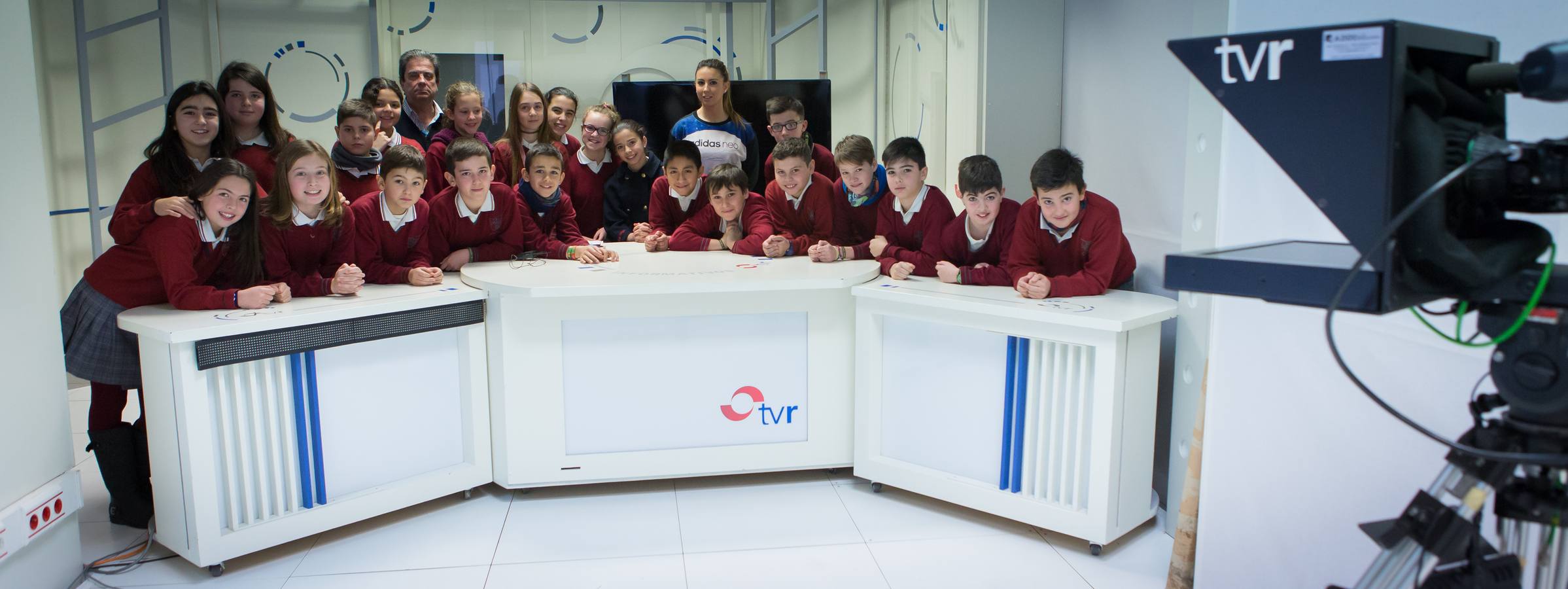 Los alumnos de 6º A de Jesuitas visitan la multimedia de Diario LA RIOJA