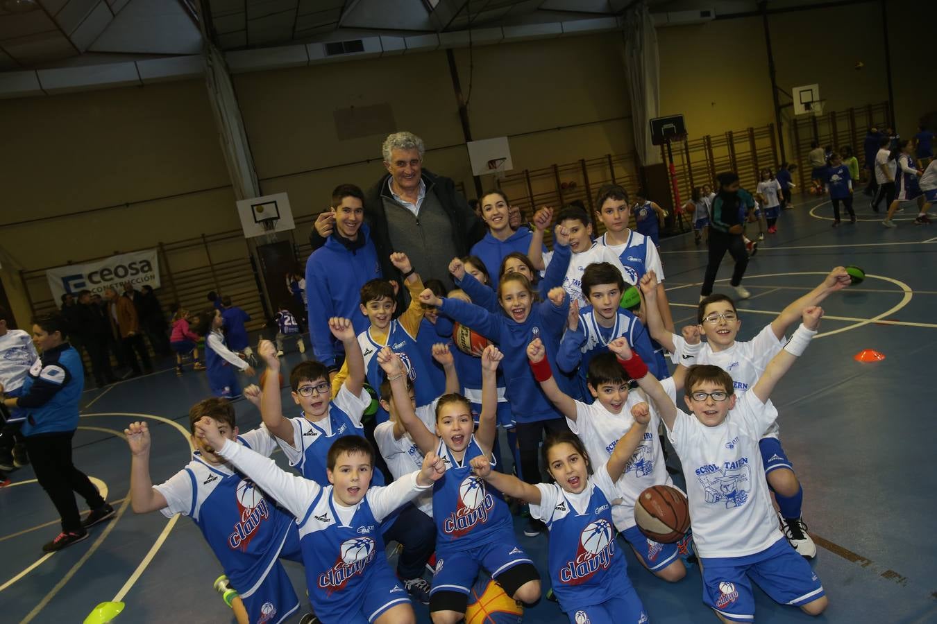 Fernando Romay participa en el entrenamiento de la cantera del CB Clavijo