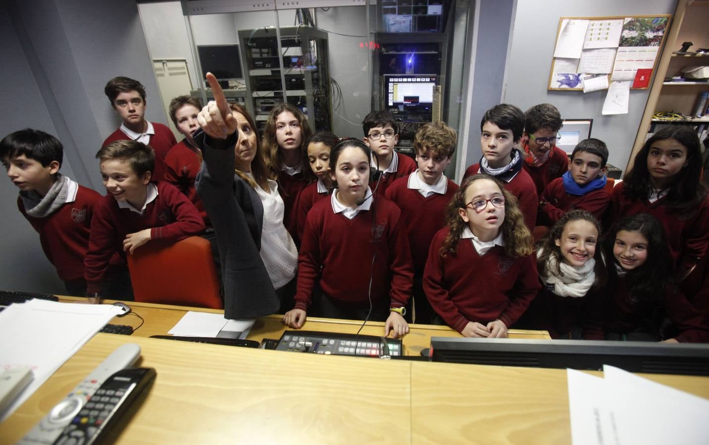 Los alumnos de 6º D de Jesuitas visitan la multimedia de Diario LA RIOJA