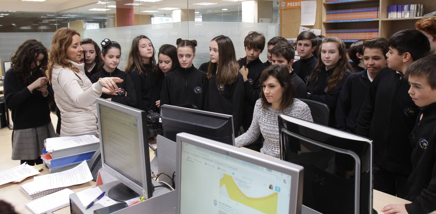 Los alumnos del 6º B del colegio Nuestra Señora del Buen Consejo, Agustinas, visitan la multimedia de Diario LA RIOJA