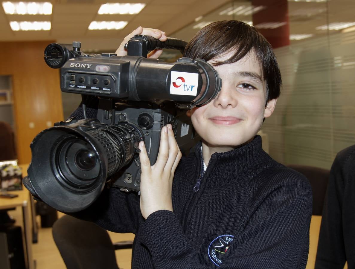 Los alumnos del 6º B del colegio Nuestra Señora del Buen Consejo, Agustinas, visitan la multimedia de Diario LA RIOJA