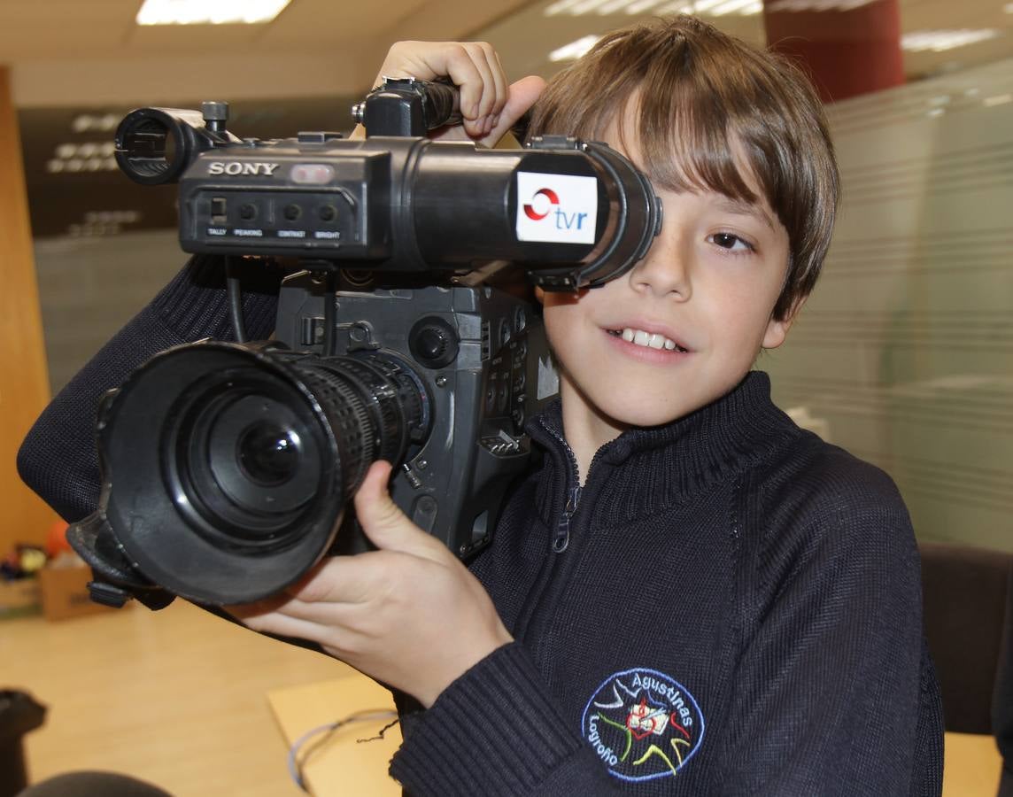 Los alumnos del 6º B del colegio Nuestra Señora del Buen Consejo, Agustinas, visitan la multimedia de Diario LA RIOJA