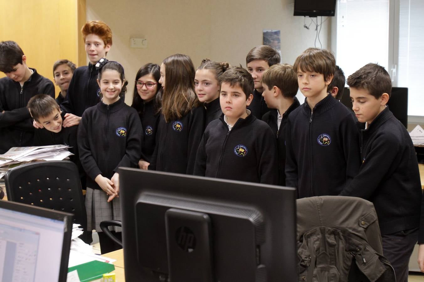 Los alumnos del 6º B del colegio Nuestra Señora del Buen Consejo, Agustinas, visitan la multimedia de Diario LA RIOJA