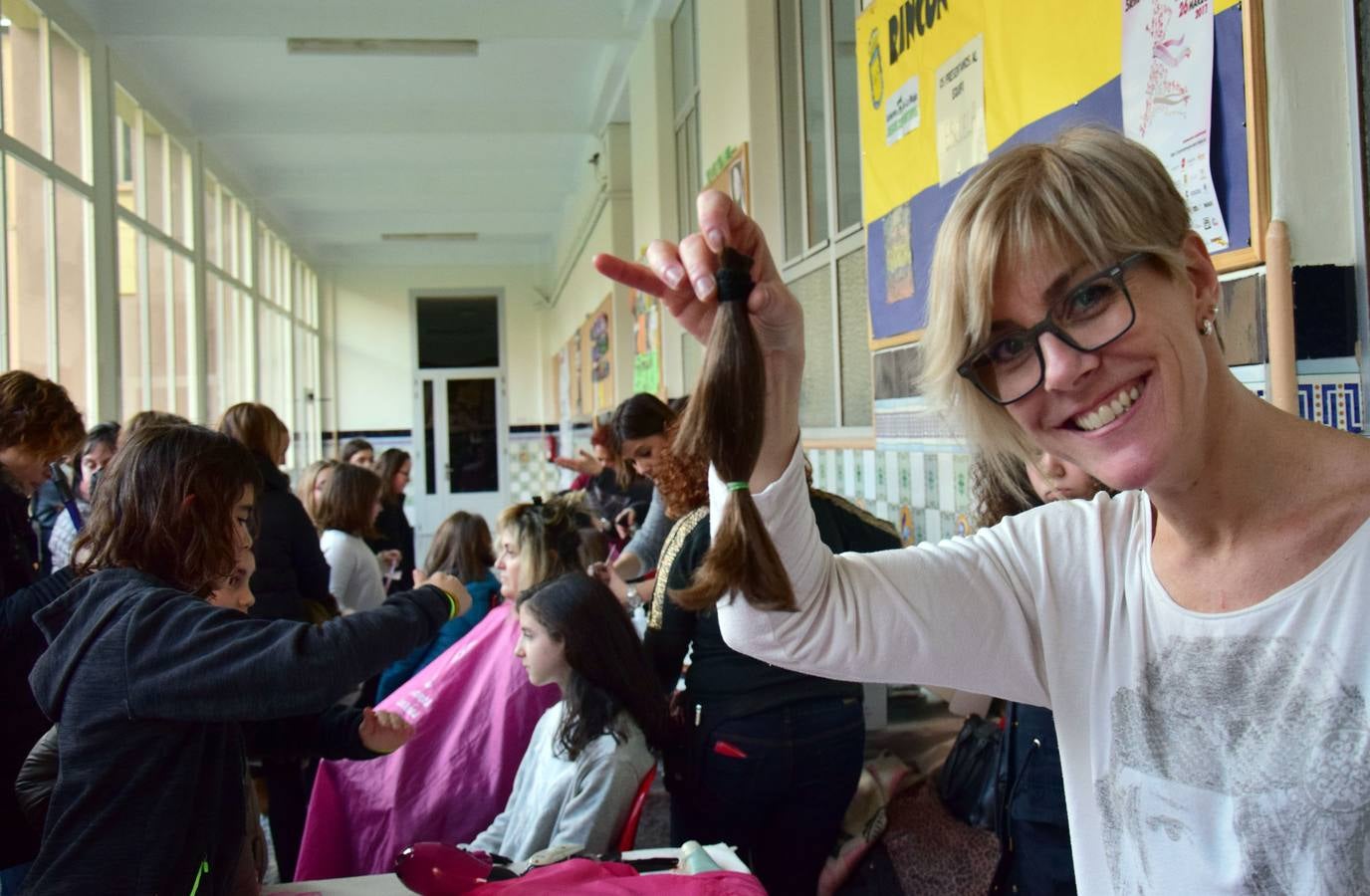 La APA de Escolapios promueve &#039;Cabellos por sonrisas&#039;