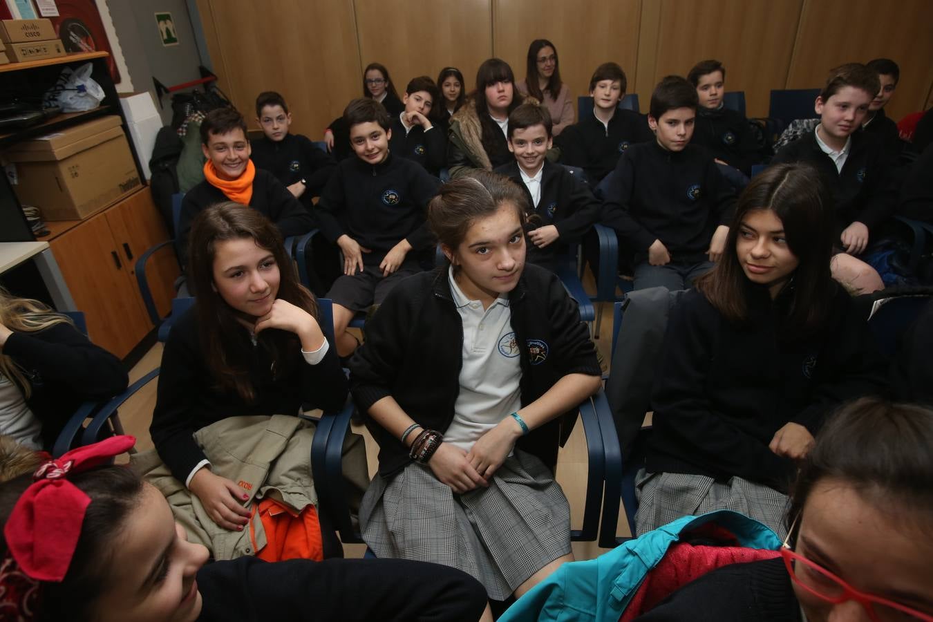 Los de alumnos de 6ºC del colegio Nuestra Señora del Buen Consejo, Agustinas, visitan la mulmedia de Diario LA RIOJA