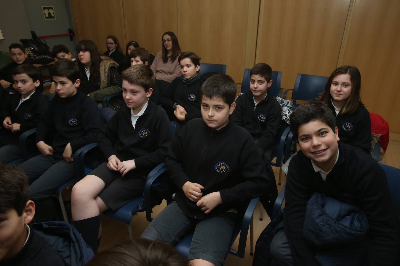 Los de alumnos de 6ºC del colegio Nuestra Señora del Buen Consejo, Agustinas, visitan la mulmedia de Diario LA RIOJA